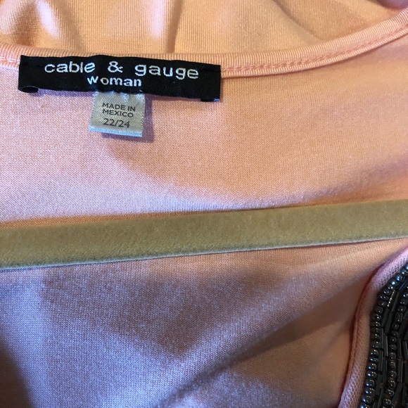 Cable & Gauge Woman Blouse - Picture 3 of 3